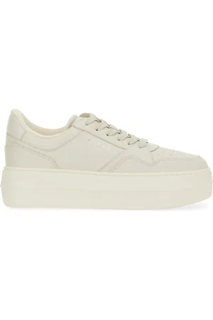 Hogan Sneaker skyscraper