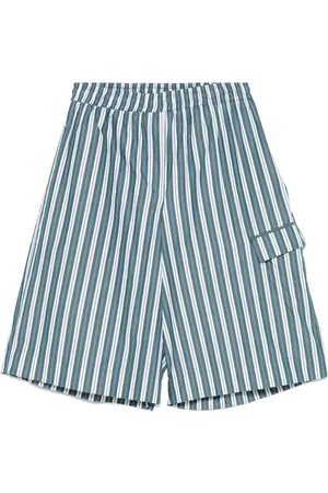 REMAIN Shorts sportivi