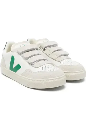 Veja Sneakers V-90