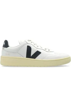 Veja Sneakers V-90