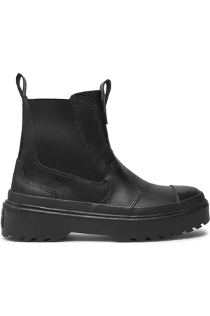 Converse Chelsea Chuck Taylor All Star Lugged Leather Chelsea Boot A08453C