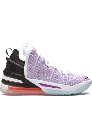 Nike Sneakers alte Lebron 18