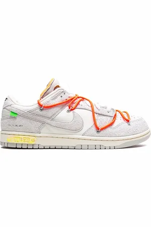 Nike Sneakers Lot 15 of 50