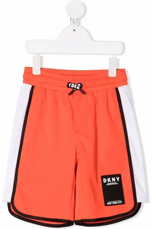 DKNY Shorts sportivi con applicazione