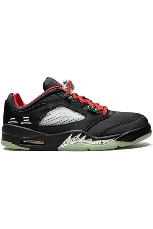 Jordan Sneakers 5 x CLOT