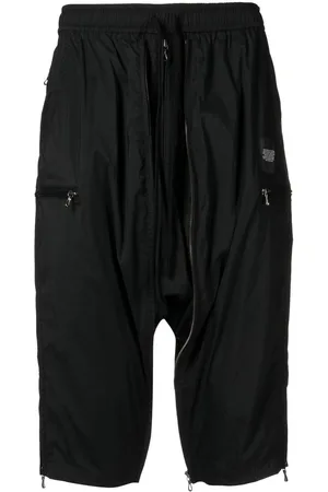 JULIUS Pantaloni corti con cavallo basso
