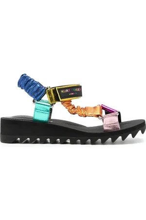 Kurt Geiger Sandali con design color-block