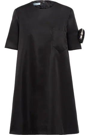 Prada Abito con logo