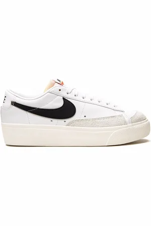 Nike Sneakers Blazer Low Platform "White/Black"