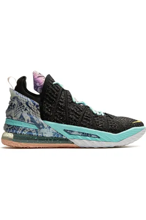 Nike Sneakers alte Lebron 18