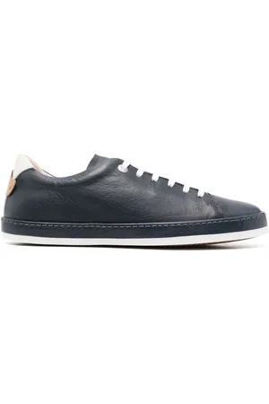 Moma Sneakers