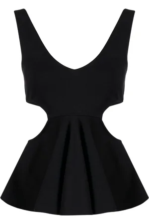 GOEN.J Top con cut-out