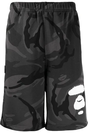 A Bathing Ape Bermuda con stampa camouflage