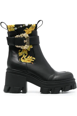 VERSACE Stivali Sophie 85mm con fibbia decorativa