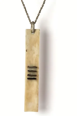 PARTS OF FOUR Collana con osso Plate Slab