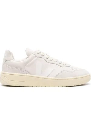 Veja Sneakers V-90 in pelle