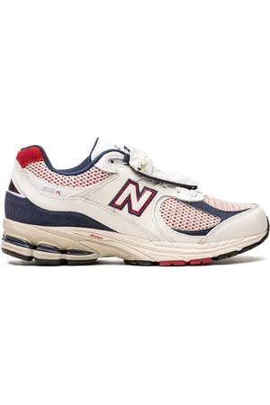 New Balance Sneakers 2002R