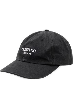 Scopri la nuova collezione di cappelli Supreme per donna su FARFETCH