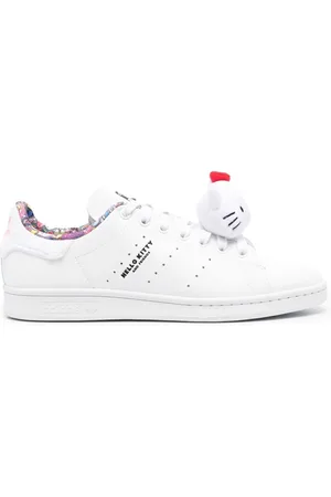 adidas Sneakers x Hello Kitty