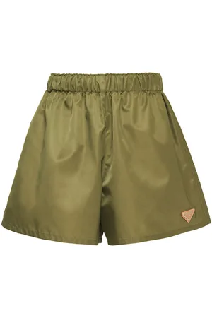 Prada Shorts con logo