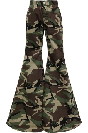 Vetements Pantaloni svasati con stampa camouflage