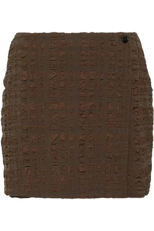 Nanushka Shorts a strati