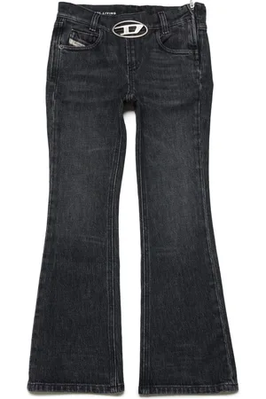 Diesel Jeans D-Ebbey svasati con placca logo