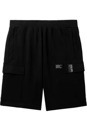 Izzue Shorts con applicazione