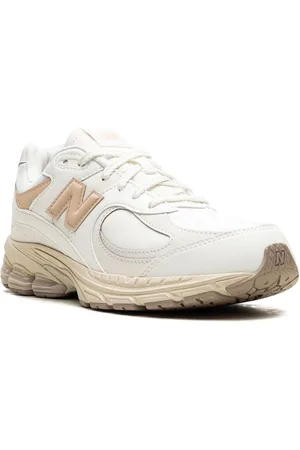 New Balance Sneakers 2002R