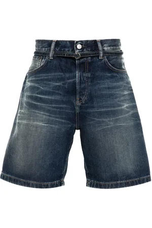 Acne Studios Shorts denim con applicazione