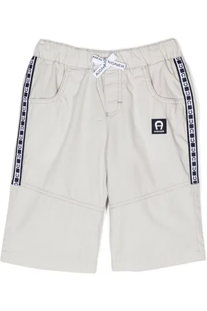 Aigner Bermuda con banda logo