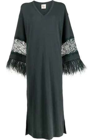 Paula Abito con pizzo a fiori