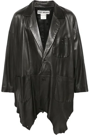 Issey Miyake Cappotto con orlo a fazzoletto
