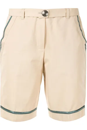 CHANEL Shorts con bottone con logo CC