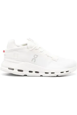 On Running Sneakers Cloudnova 2