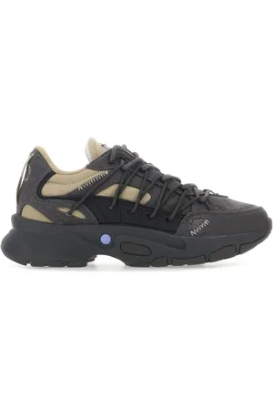 Alexander McQueen Sneakers Aratana