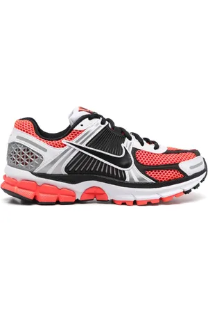 Nike Sneakers Zoom Vomero 5