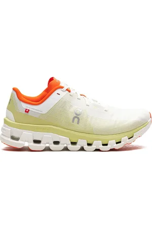 On Running Sneakers Cloudflow 4