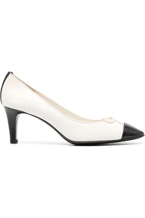 CHANEL Pumps con punta a contrasto anni 