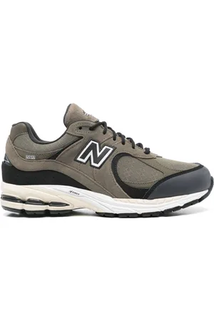 New Balance Sneakers 2002R