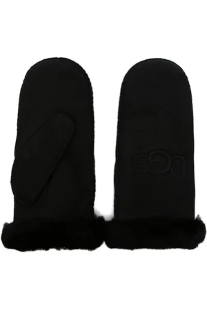UGG Muffole in shearling con ricamo