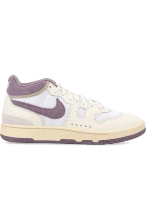 Nike Sneakers Attack