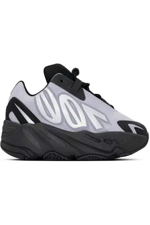 adidas Sneakers Yeezy Boost 700