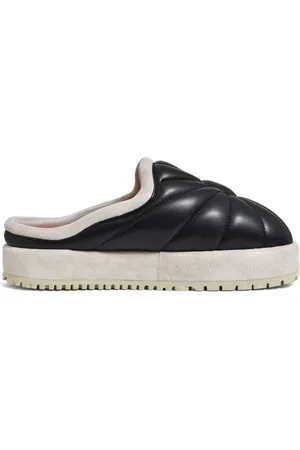 PDF Slippers con ricamo