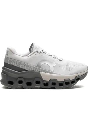 On Running Sneakers Cloudmonster 2