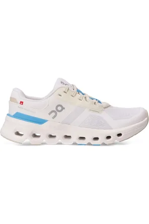 On Running Sneakers Cloudrunner 2