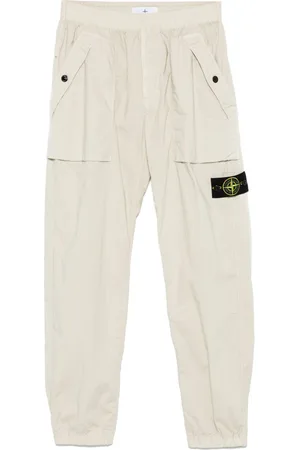 Stone Island Pantaloni con applicazione Compass
