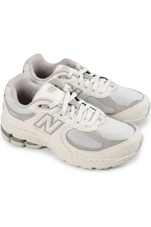 New Balance Sneakers 2002R