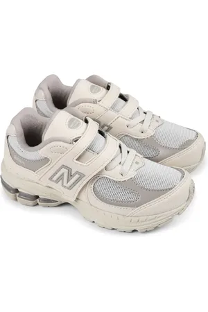 New Balance Sneakers 2002R