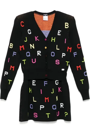 CHANEL Tailleur con gonna e cardigan 2001